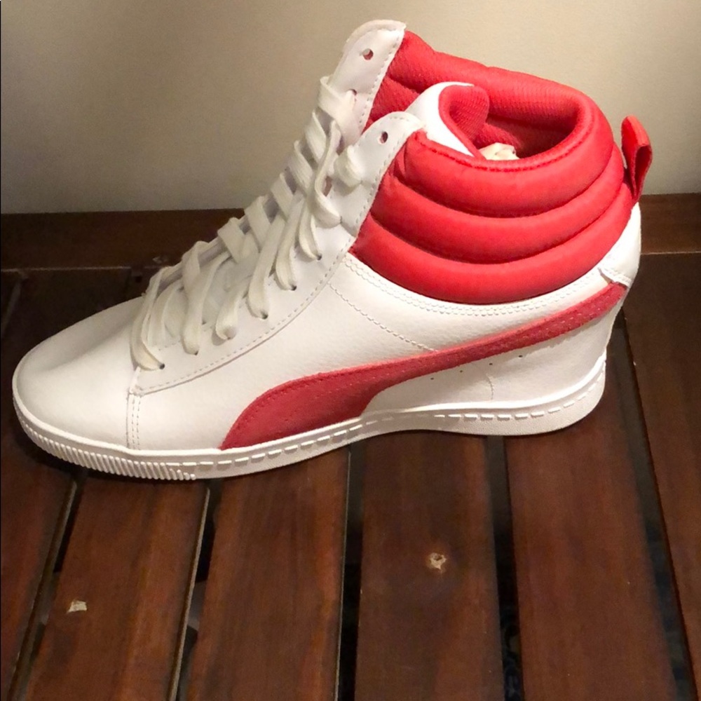 Gurl heeled Puma